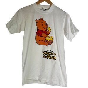Vintage Fruit Of The Loom 90's Winnie The Pooh Graphic T Shirt USA Small